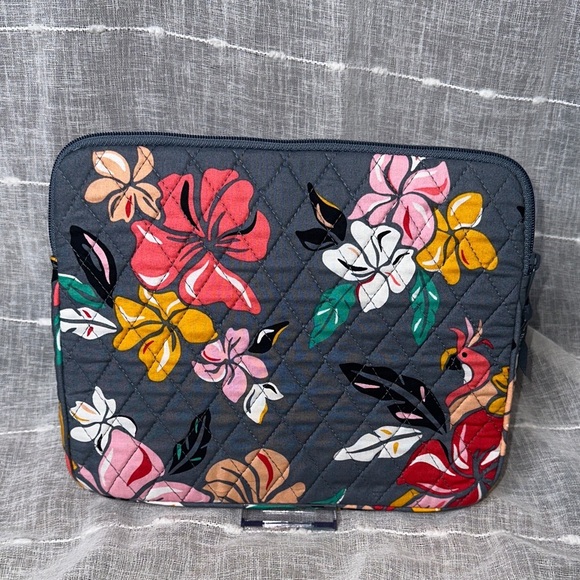 Vera Bradley Coastal Paradise Pattern Tablet Protection Zippered Case NWOT - Picture 4 of 13